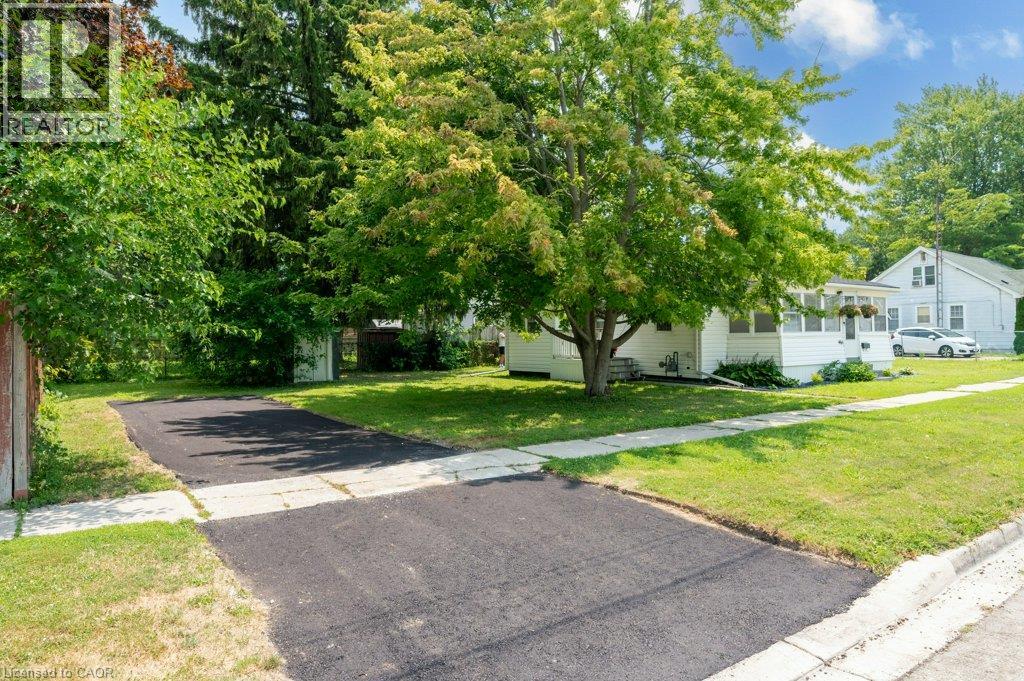 461 SELKIRK Street - 5