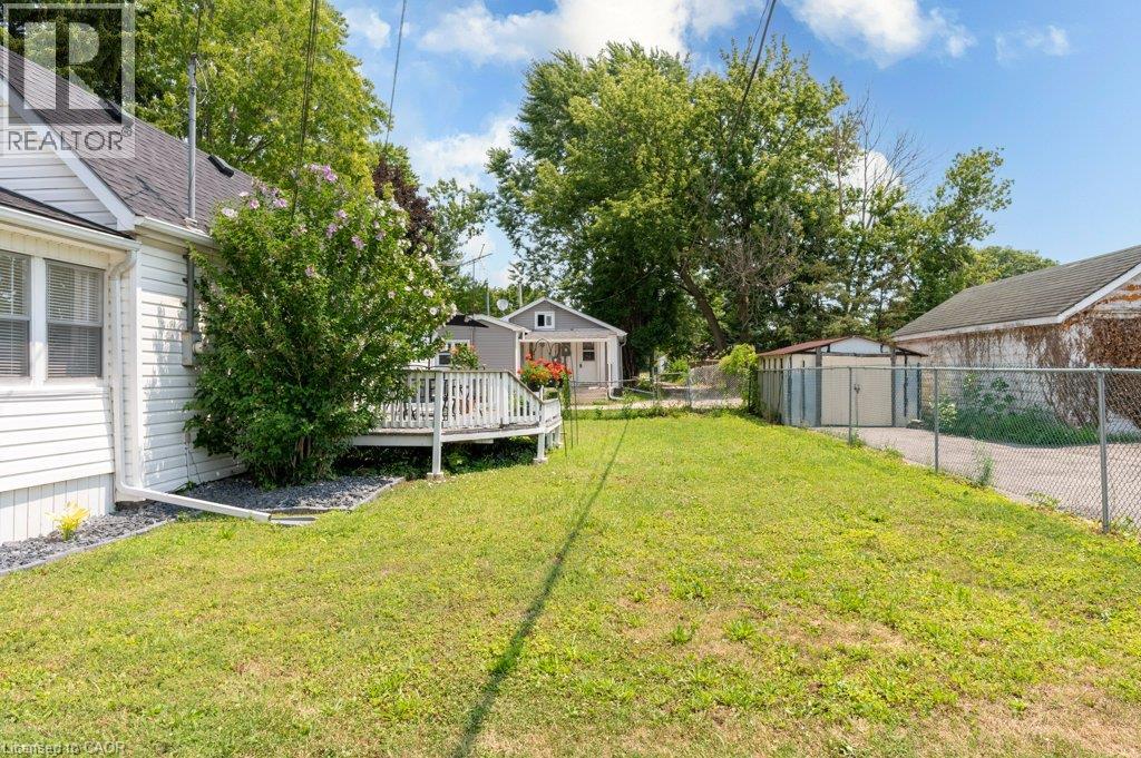 461 SELKIRK Street - 16