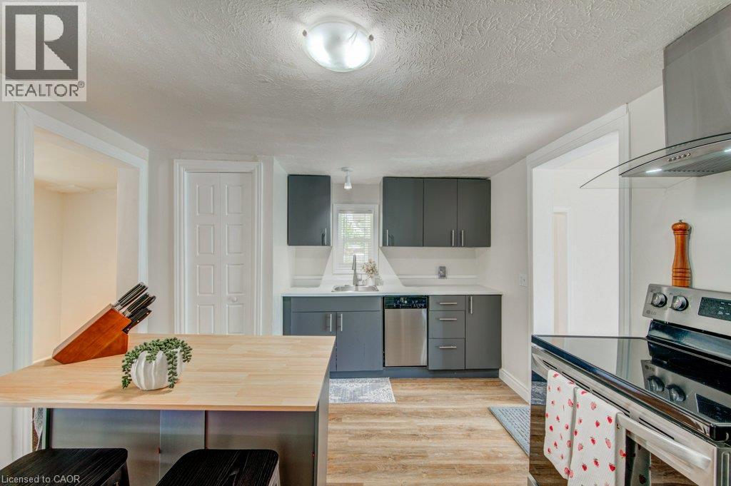 461 SELKIRK Street - 43