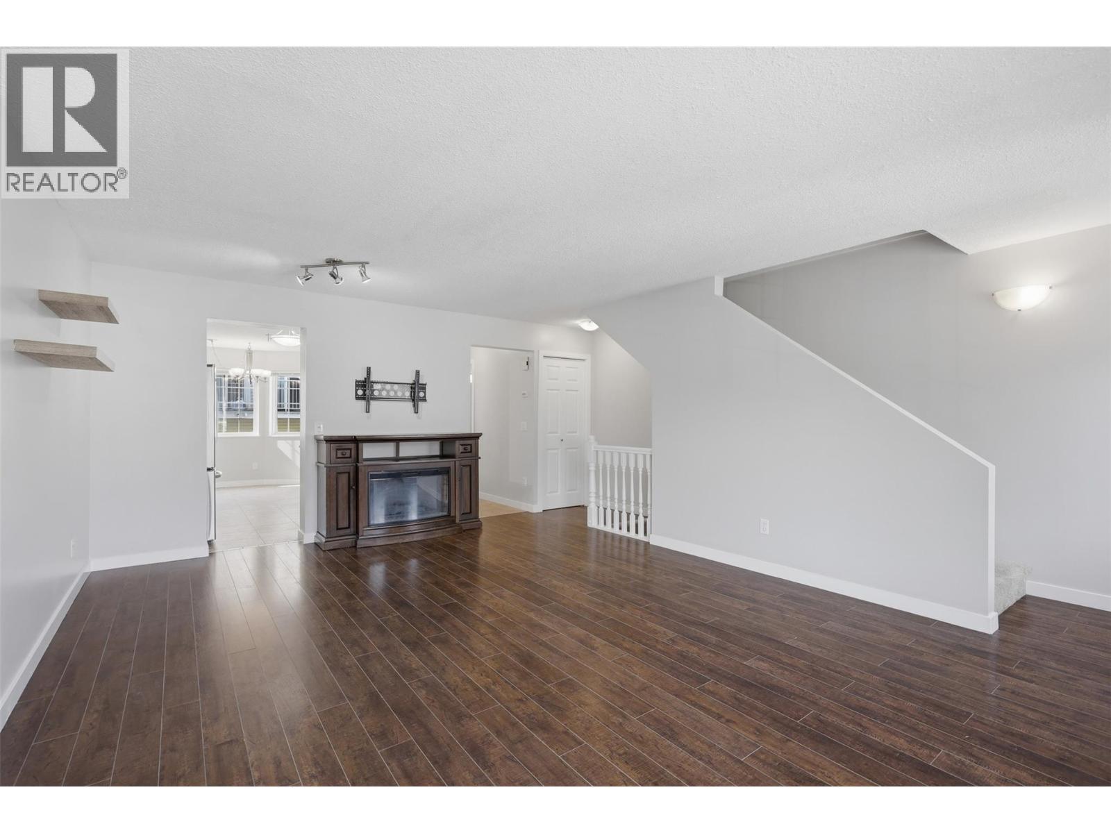 #46 2020 ROBSON Drive - 9