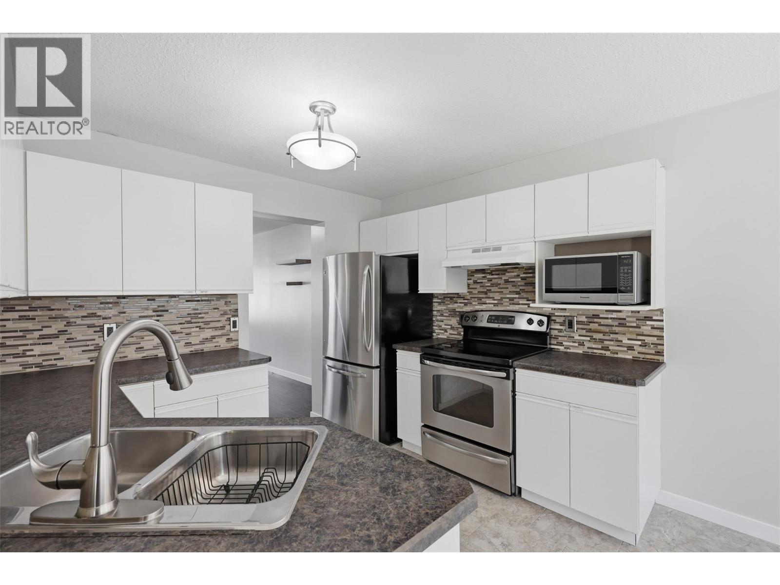 #46 2020 ROBSON Drive - 12