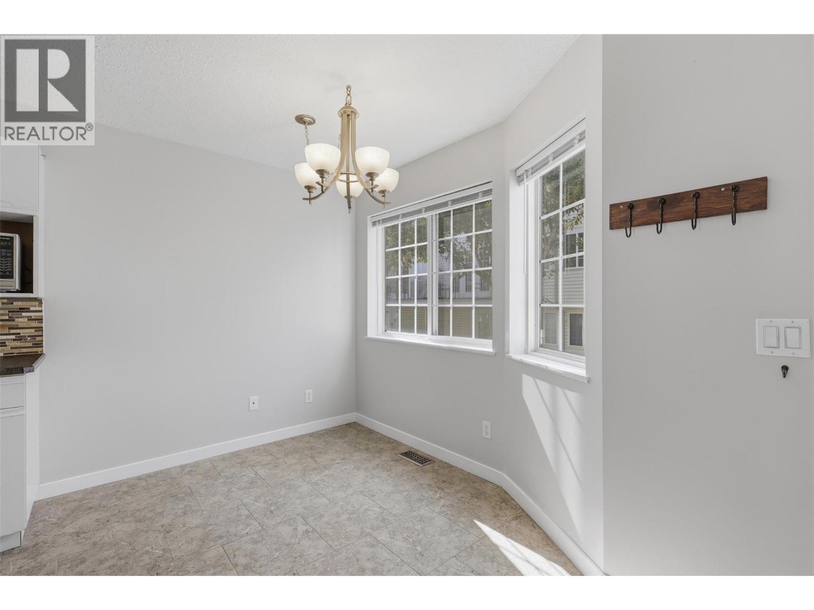 #46 2020 ROBSON Drive - 15