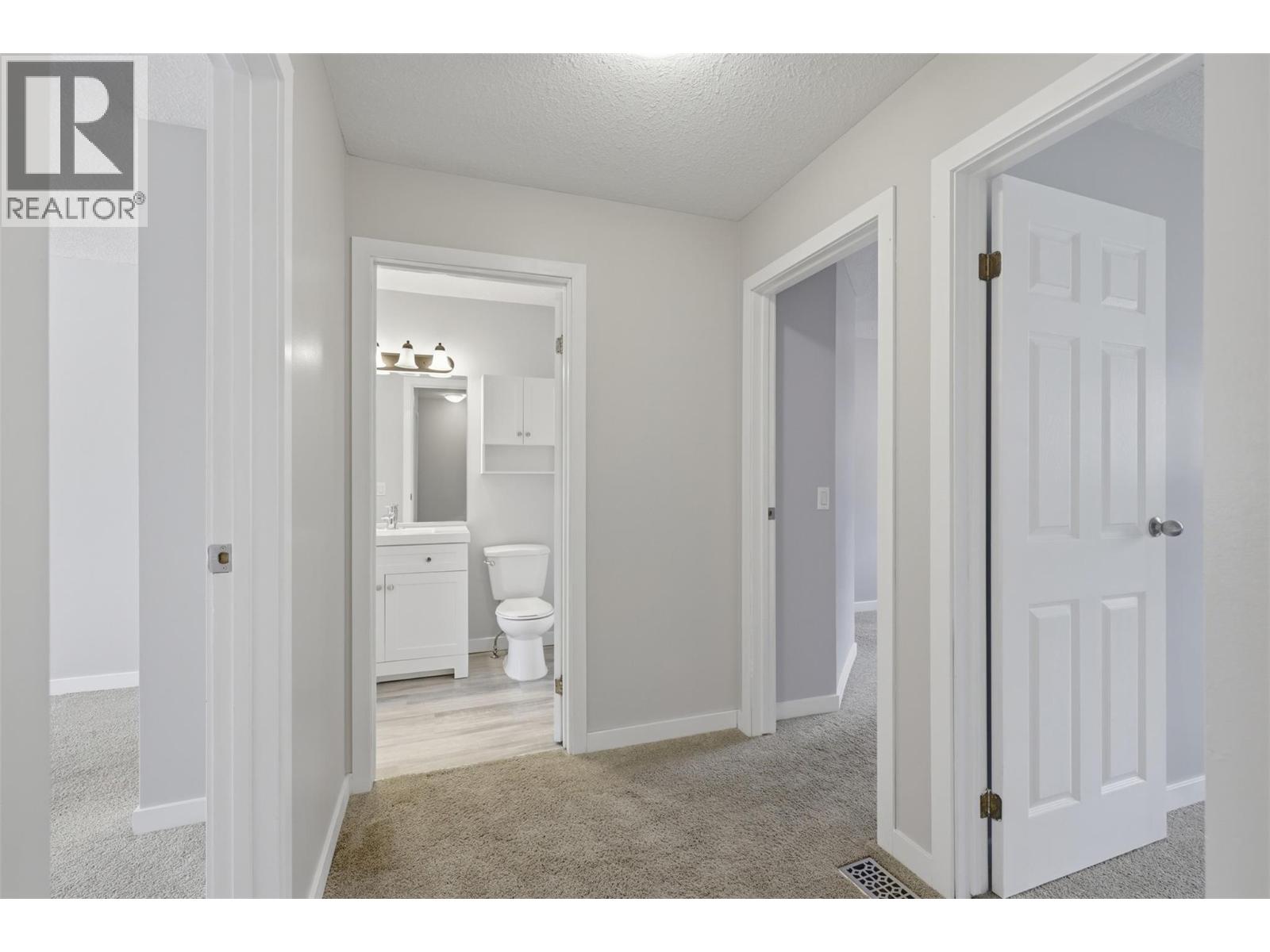 #46 2020 ROBSON Drive - 19