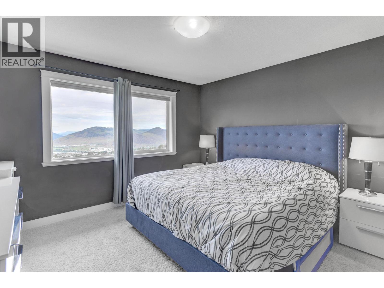 #6 738 DUNROBIN Drive - 9