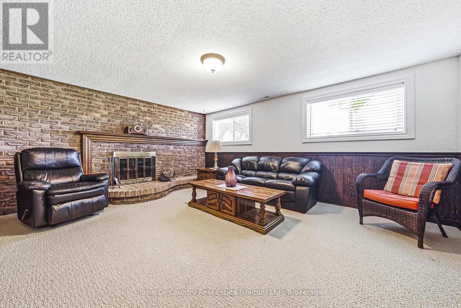 381 COMMERCIAL STREET - 18