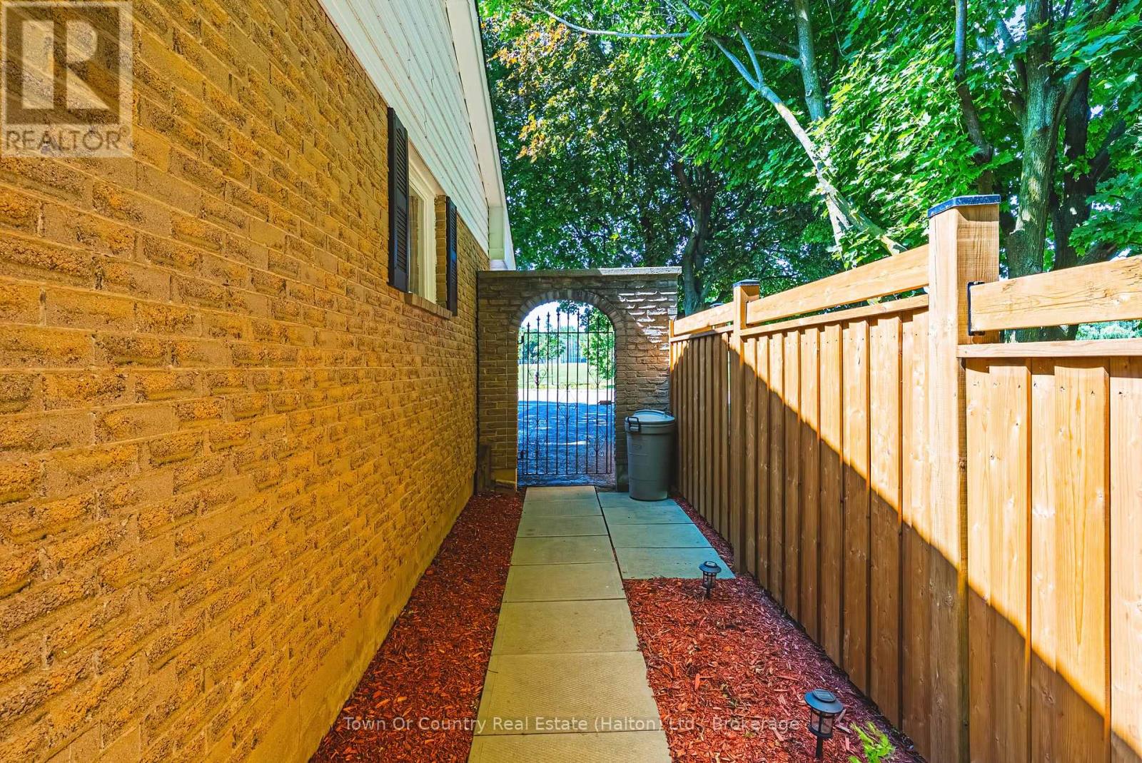 381 COMMERCIAL STREET - 36
