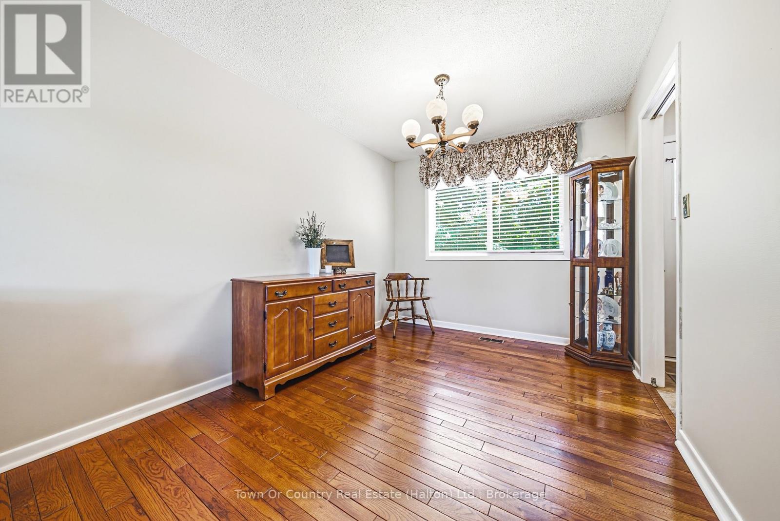 381 COMMERCIAL STREET - 9