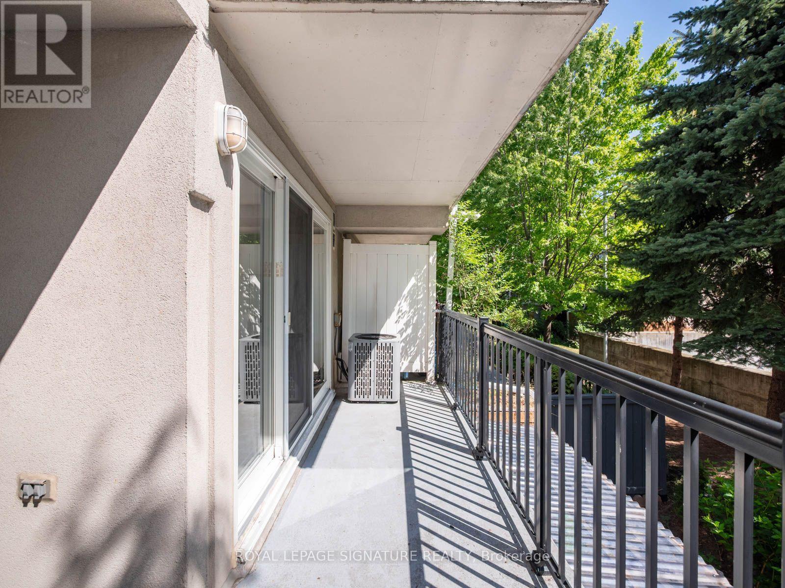 #2067 65 GEORGE APPLETON WAY - 32