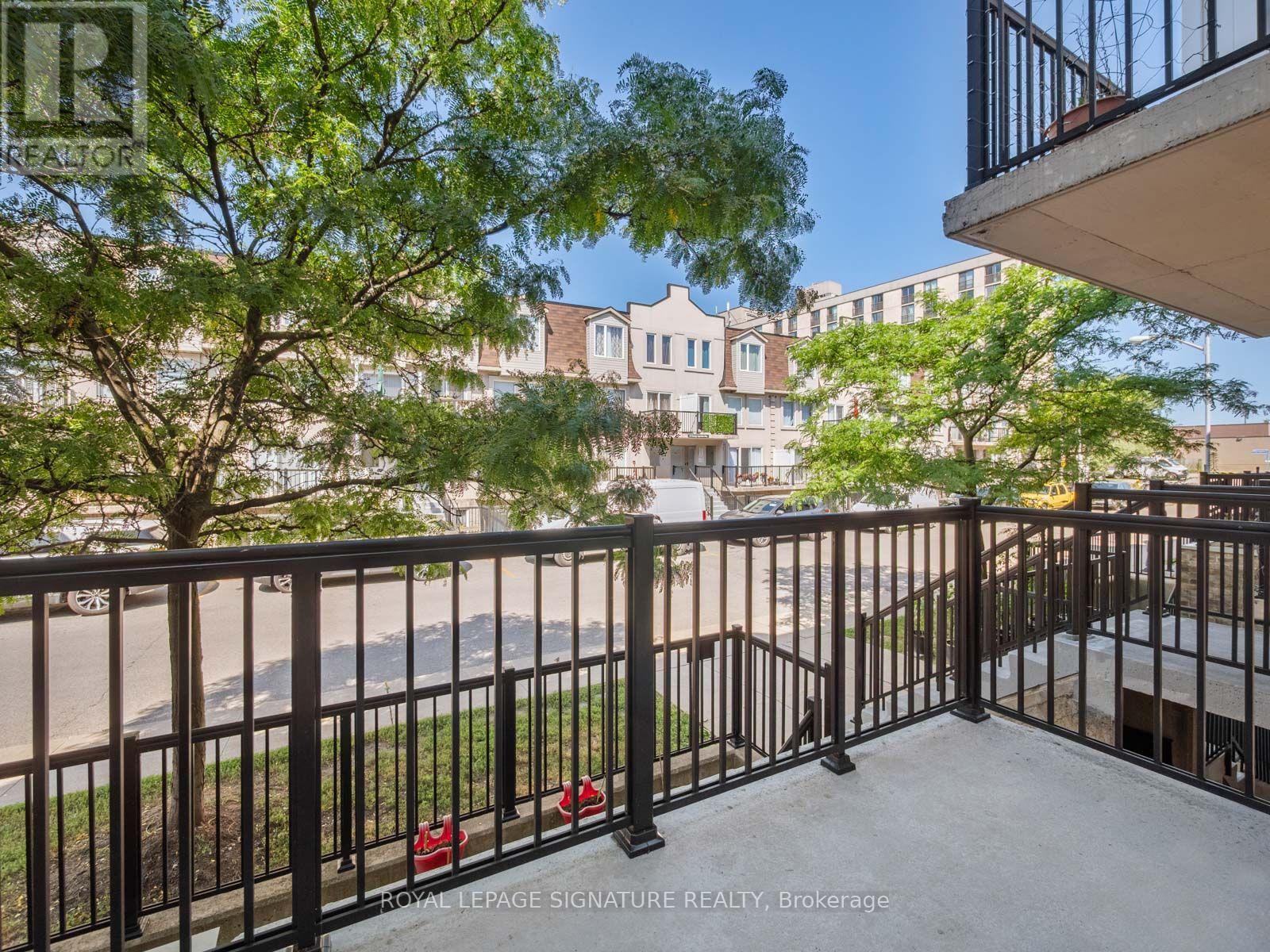 #2067 65 GEORGE APPLETON WAY - 36