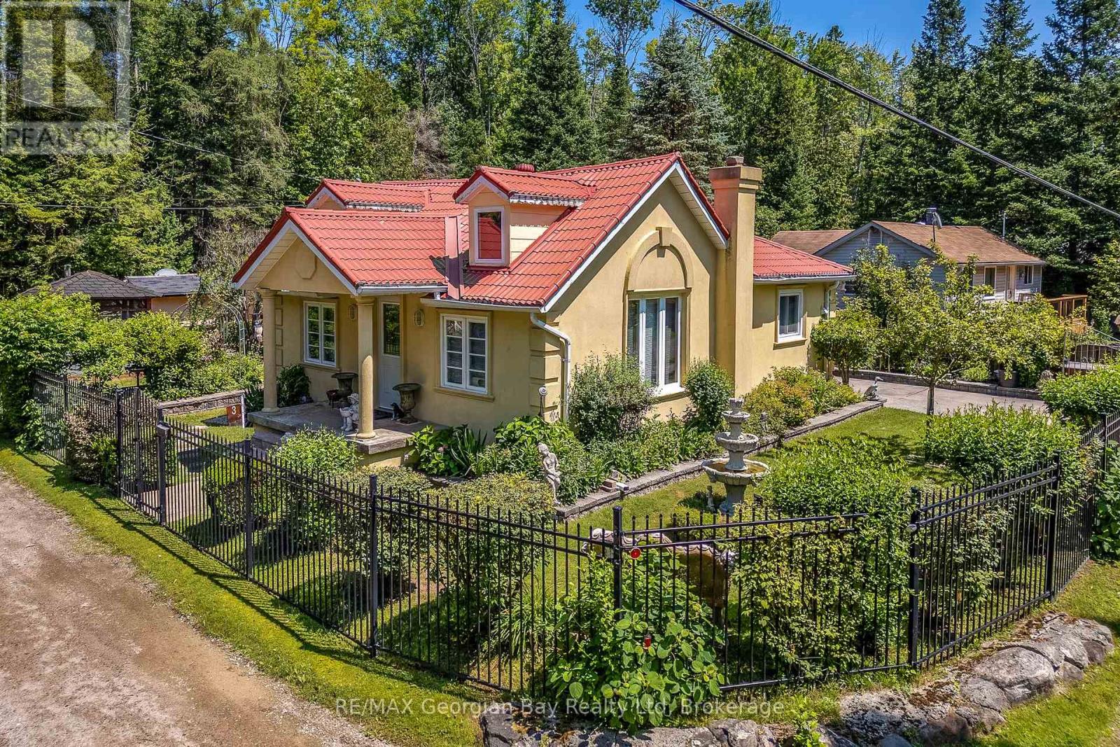 3 BROOKSIDE DRIVE - 1