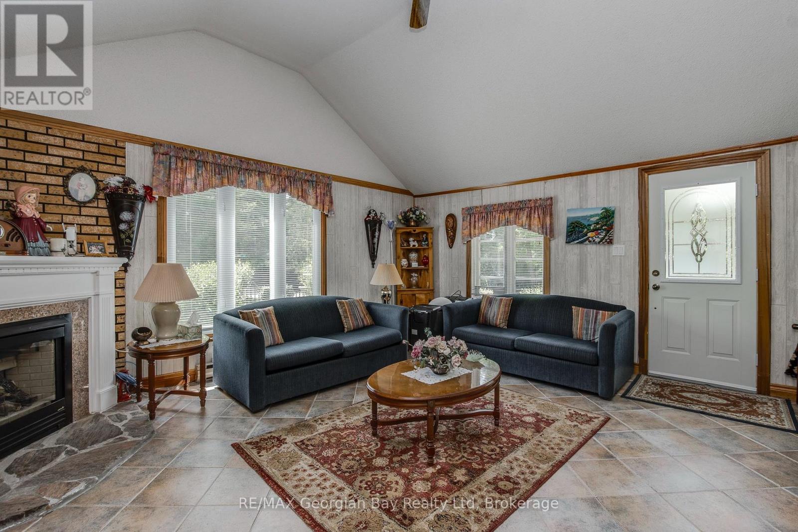3 BROOKSIDE DRIVE - 12
