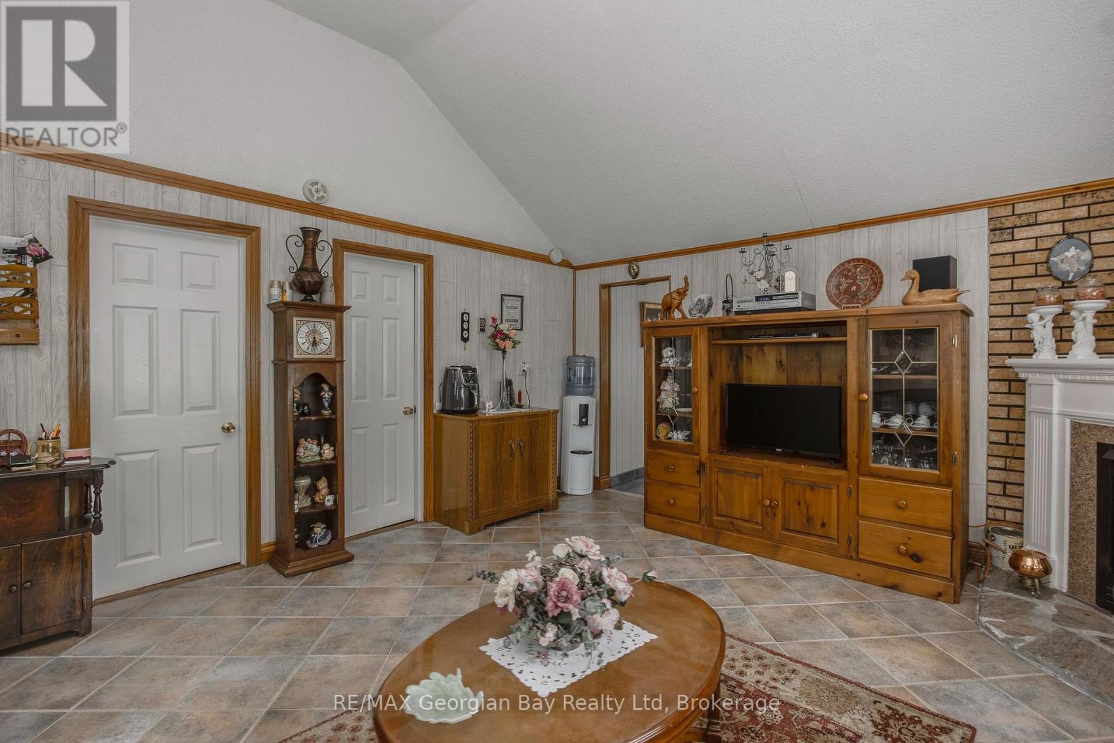 3 BROOKSIDE DRIVE - 13