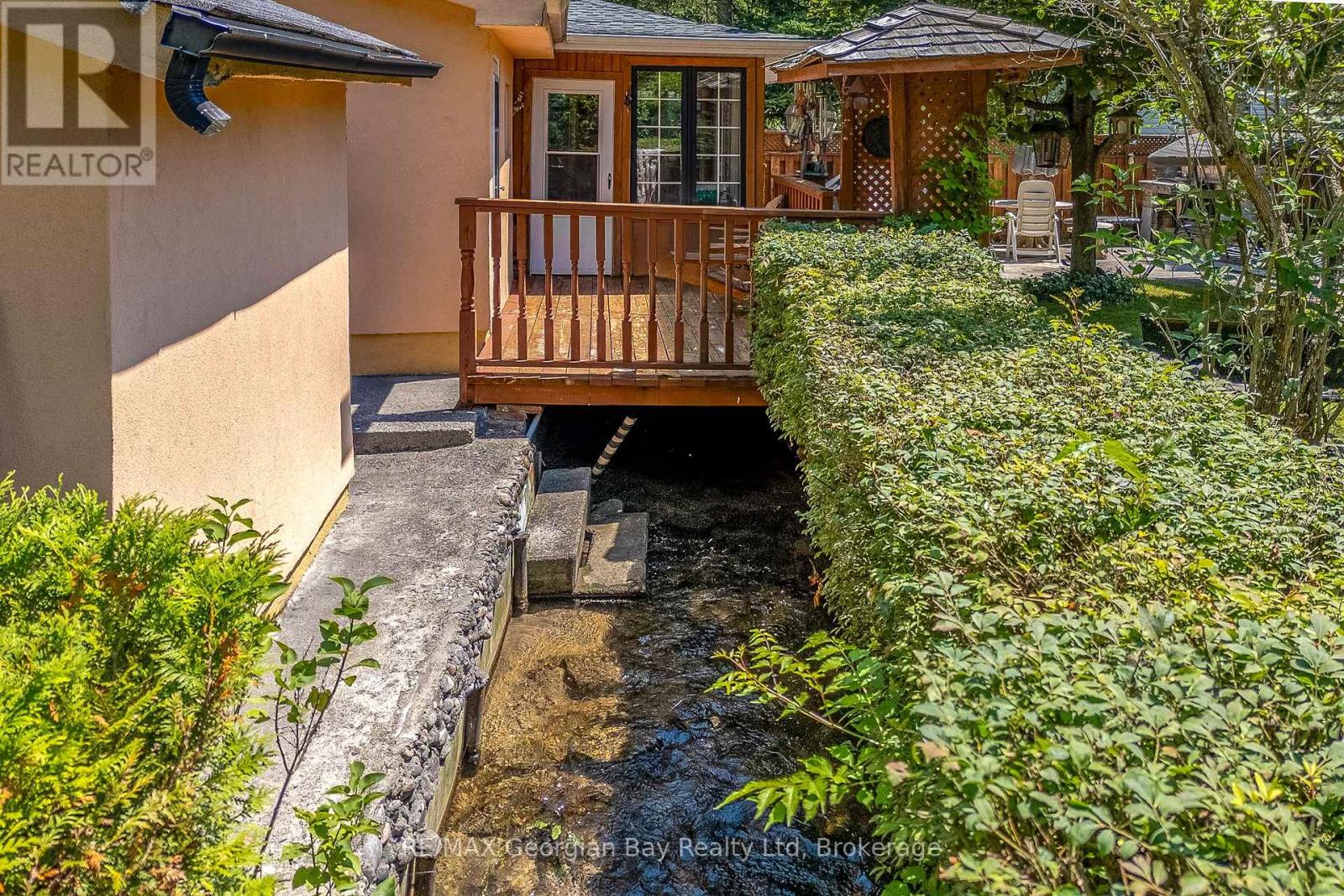 3 BROOKSIDE DRIVE - 22