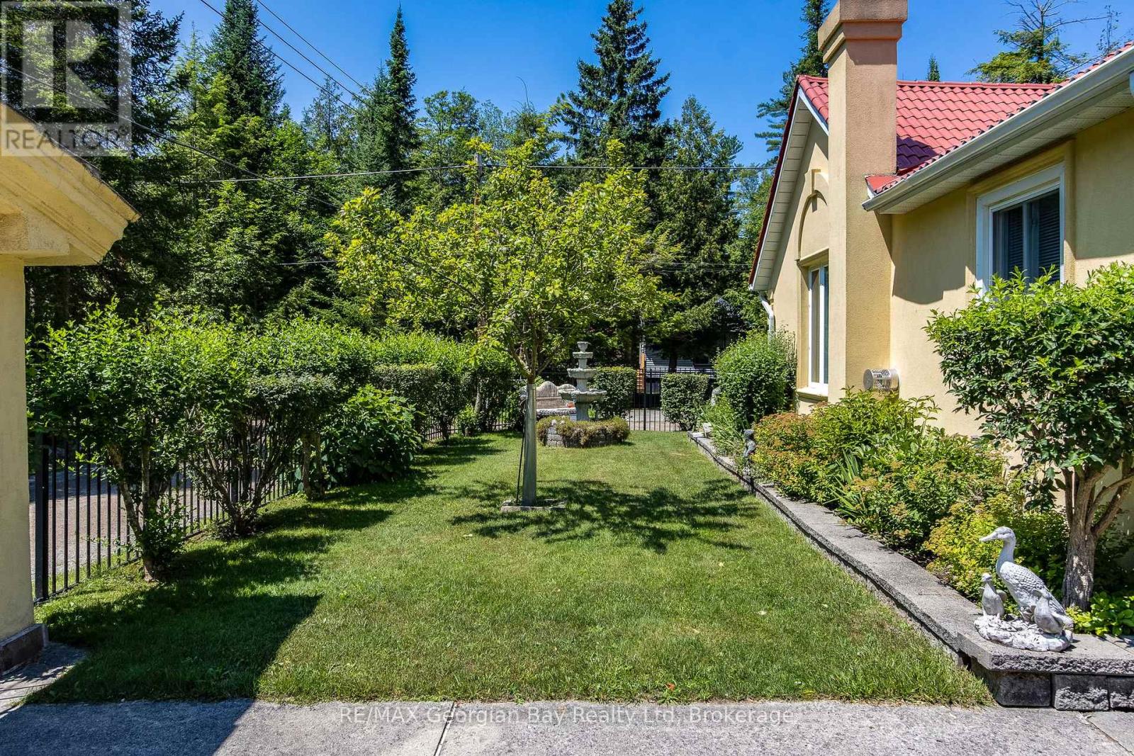 3 BROOKSIDE DRIVE - 25