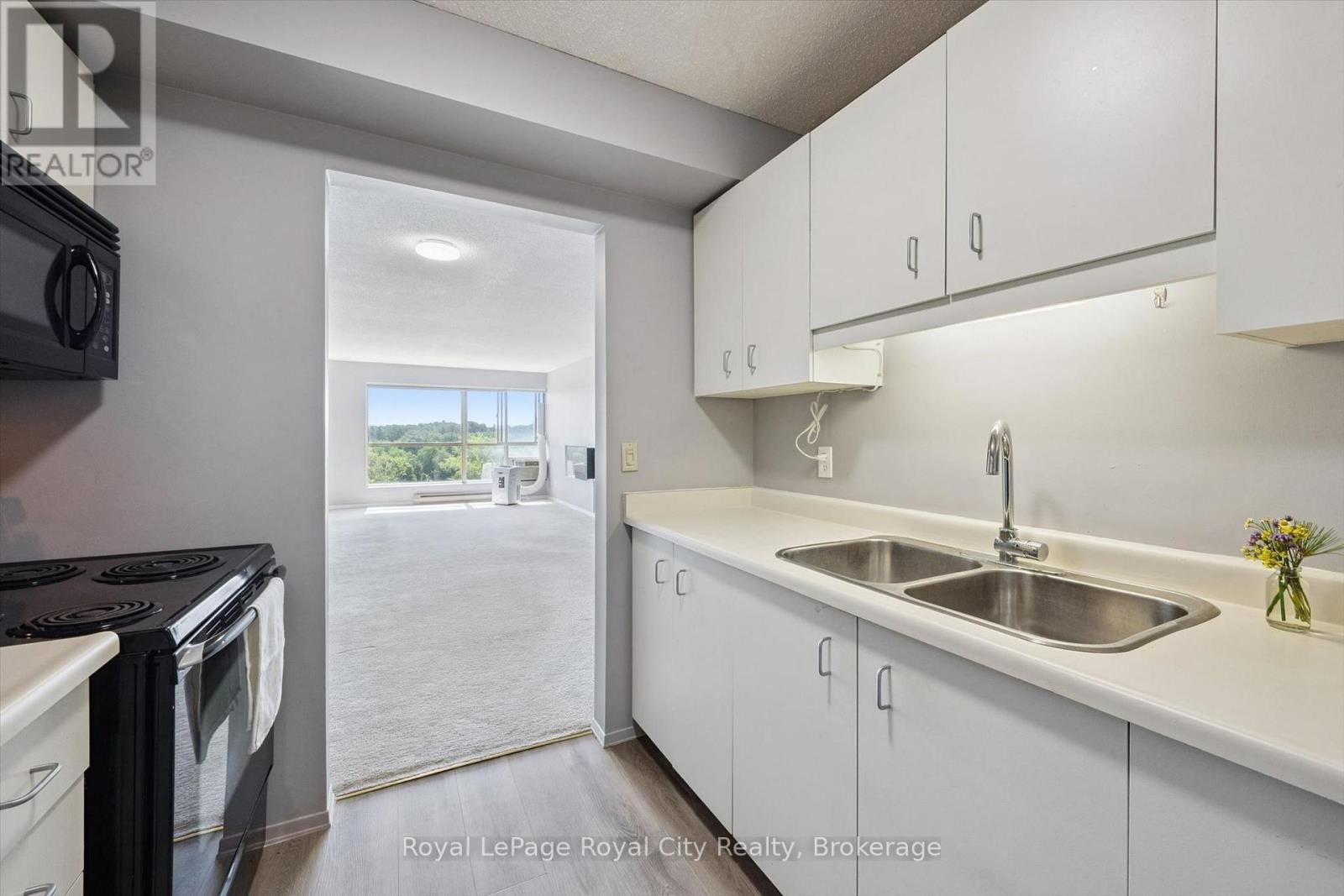 #606 358 WATERLOO AVENUE - 11