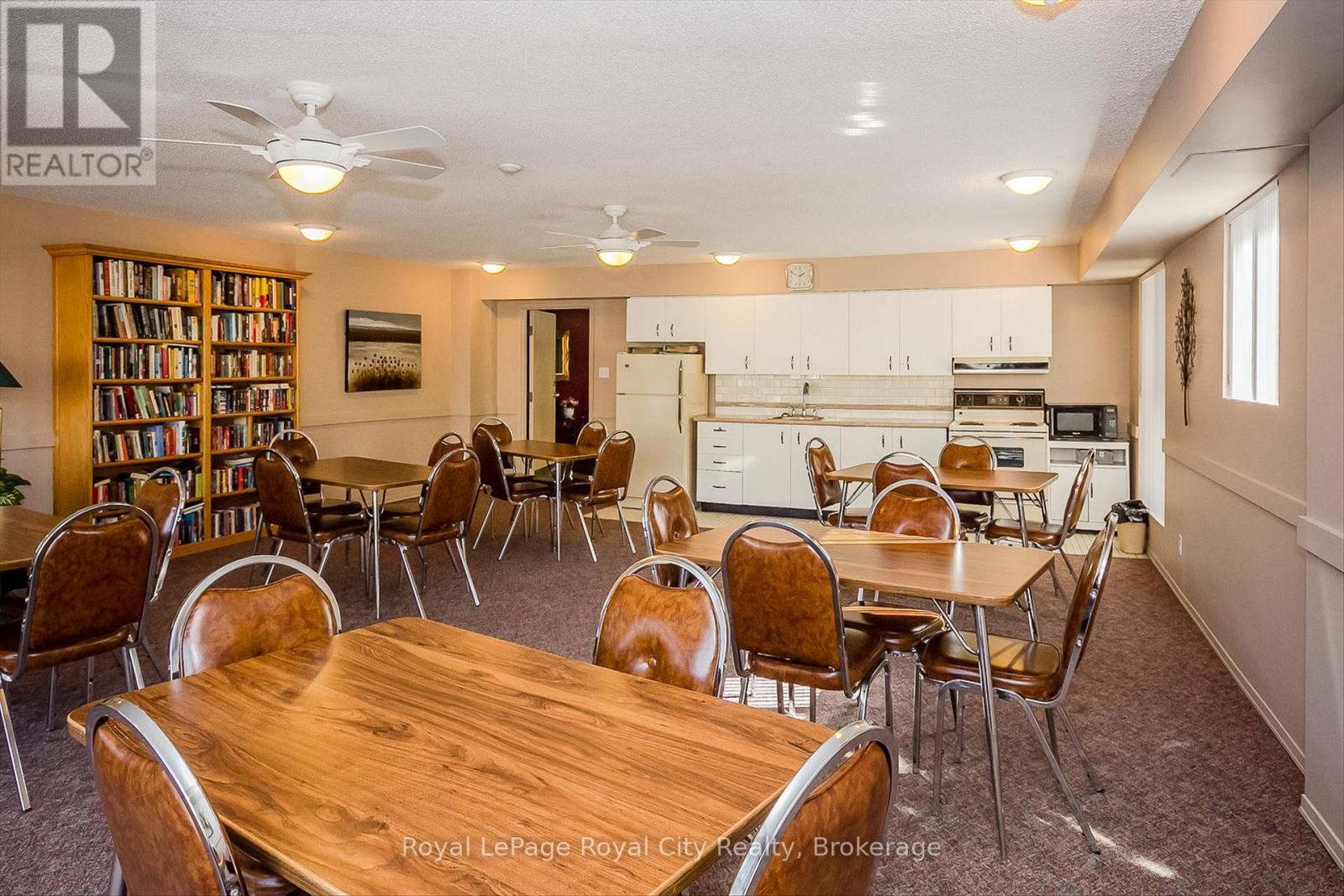 #606 358 WATERLOO AVENUE - 23