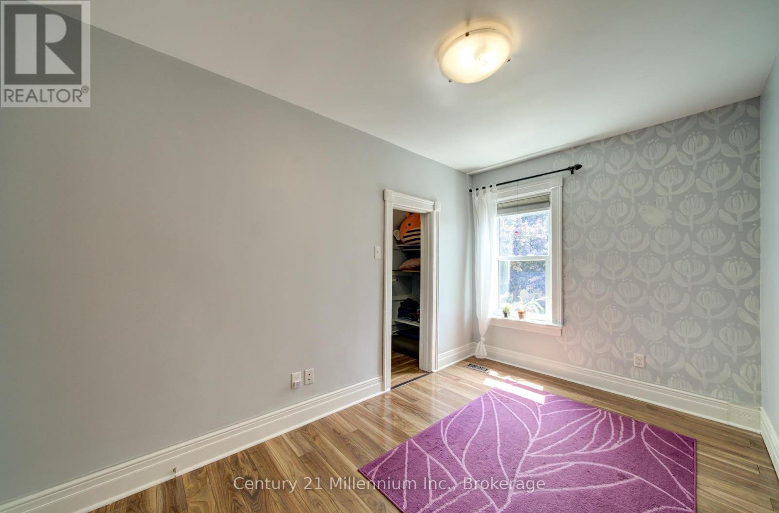 560 10TH ST A STREET W - 21