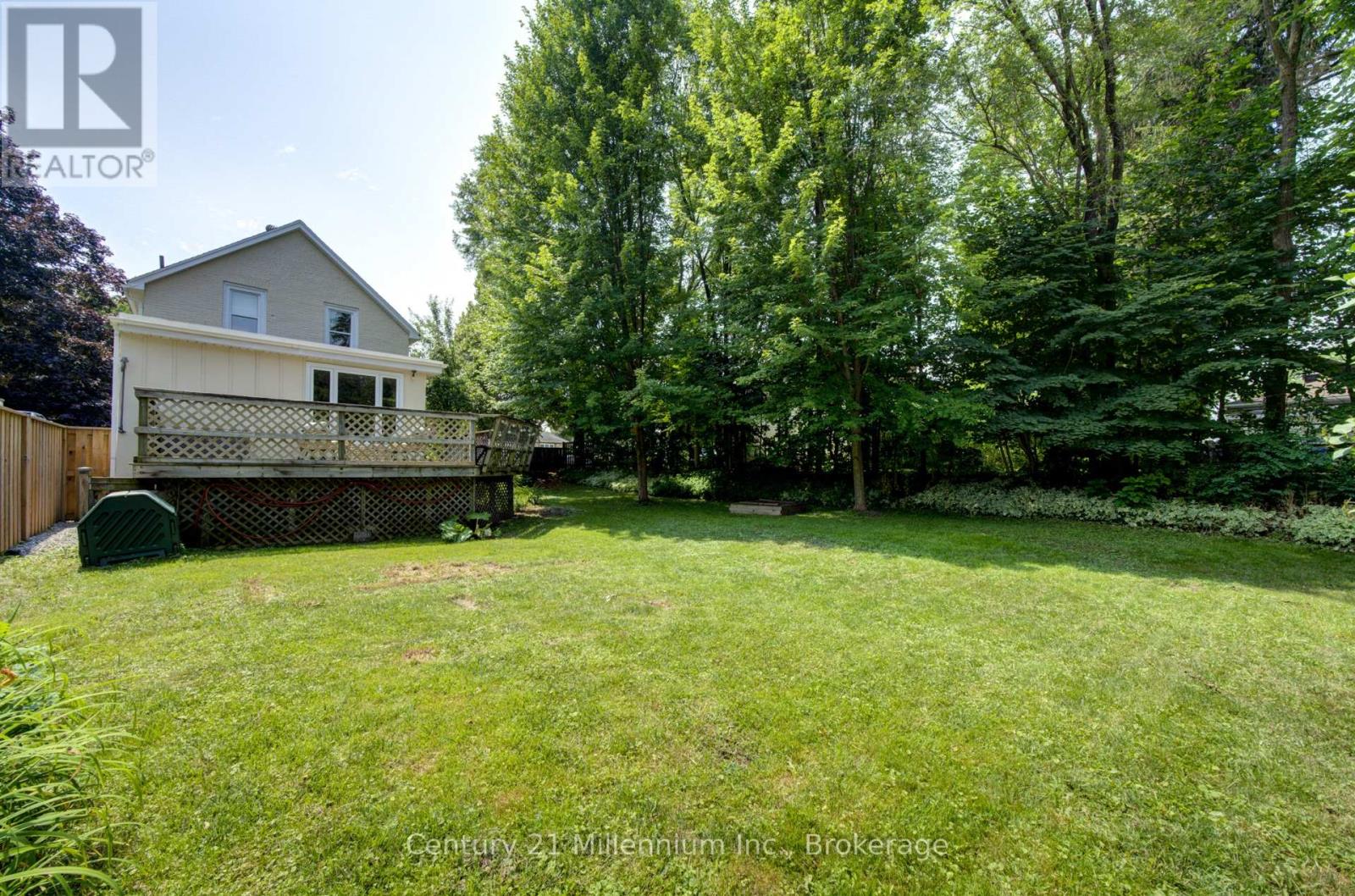 560 10TH ST A STREET W - 34