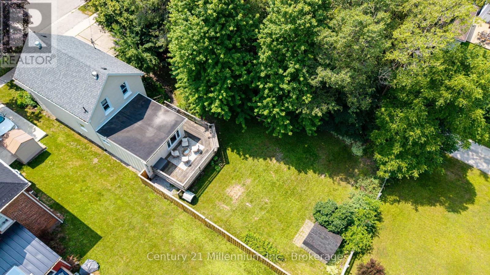 560 10TH ST A STREET W - 35
