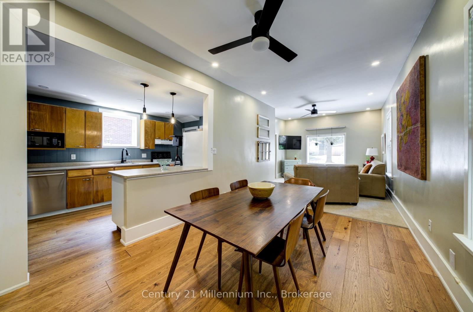 560 10TH ST A STREET W - 9