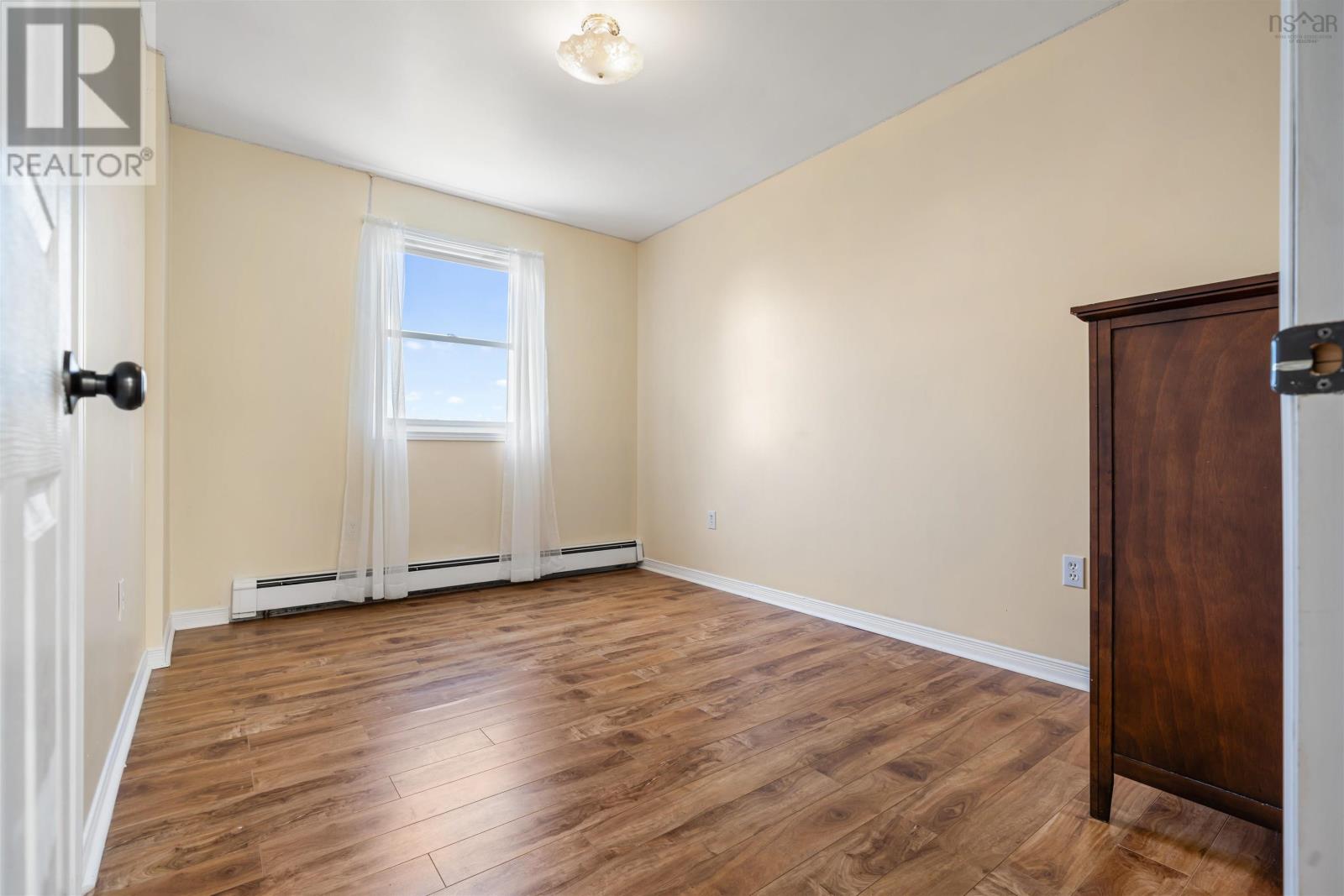 Property 26 of 49 of 14 Egerton Street