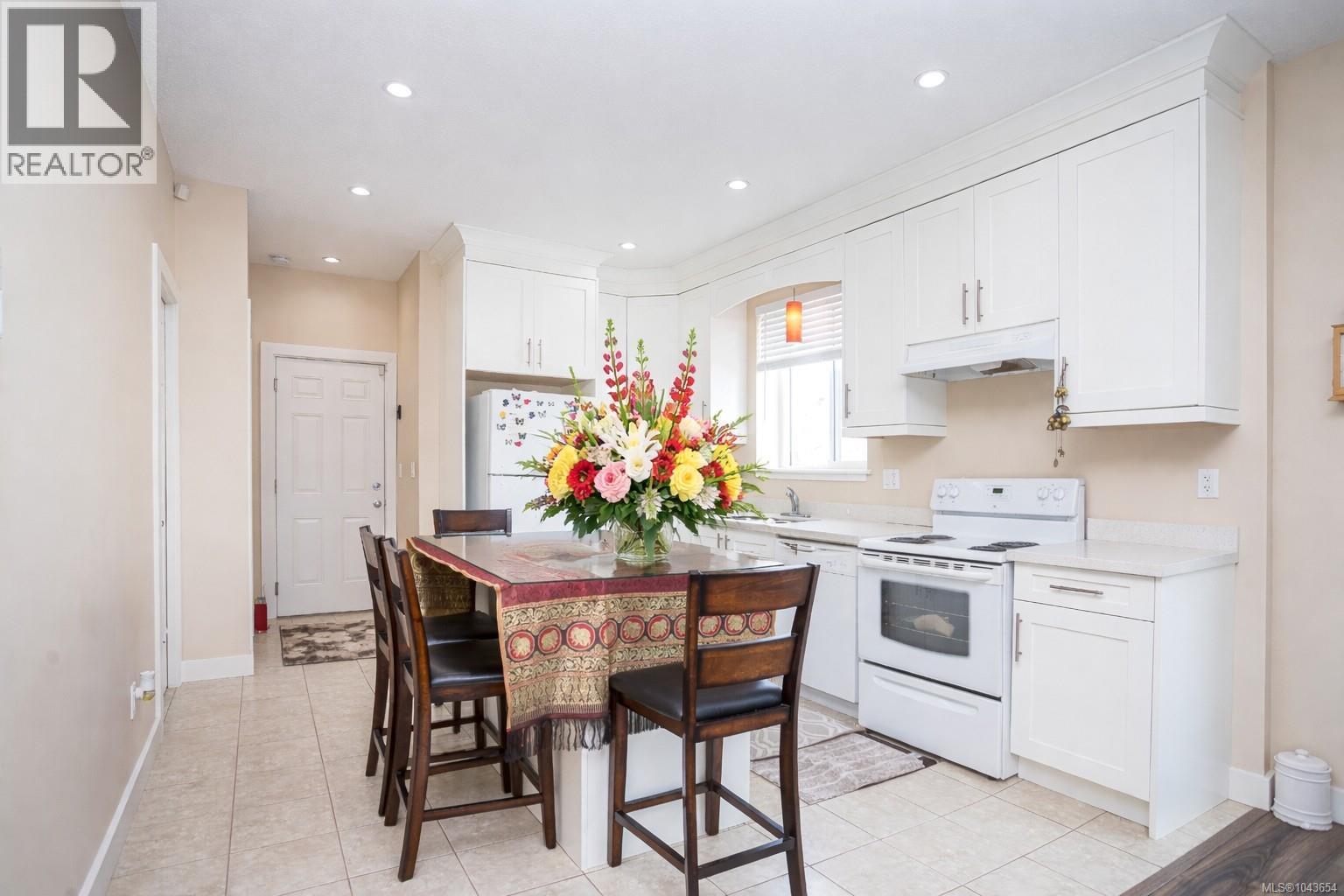 144 Victoria Rd - 11