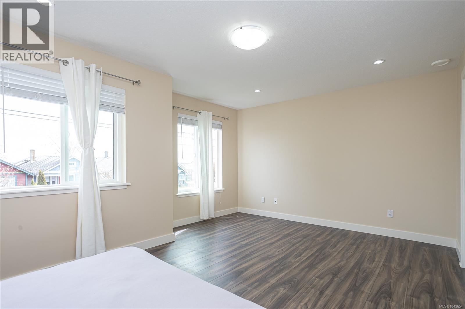 144 Victoria Rd - 21