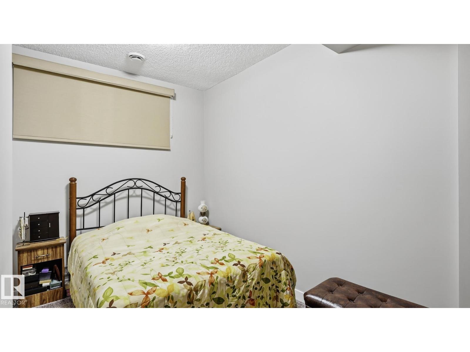 731 36 ST SW - 24