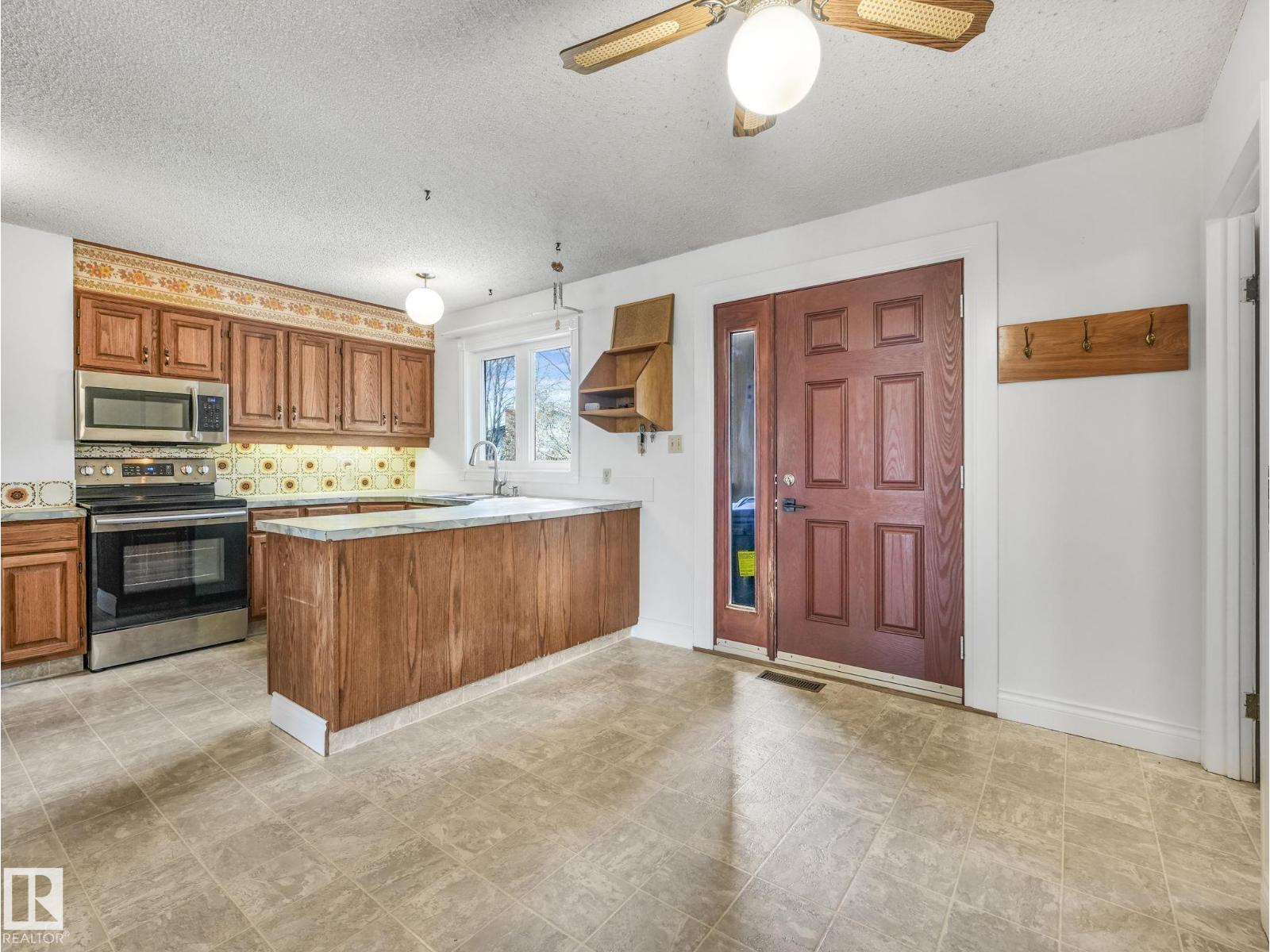 4512 20A AV NW - 16