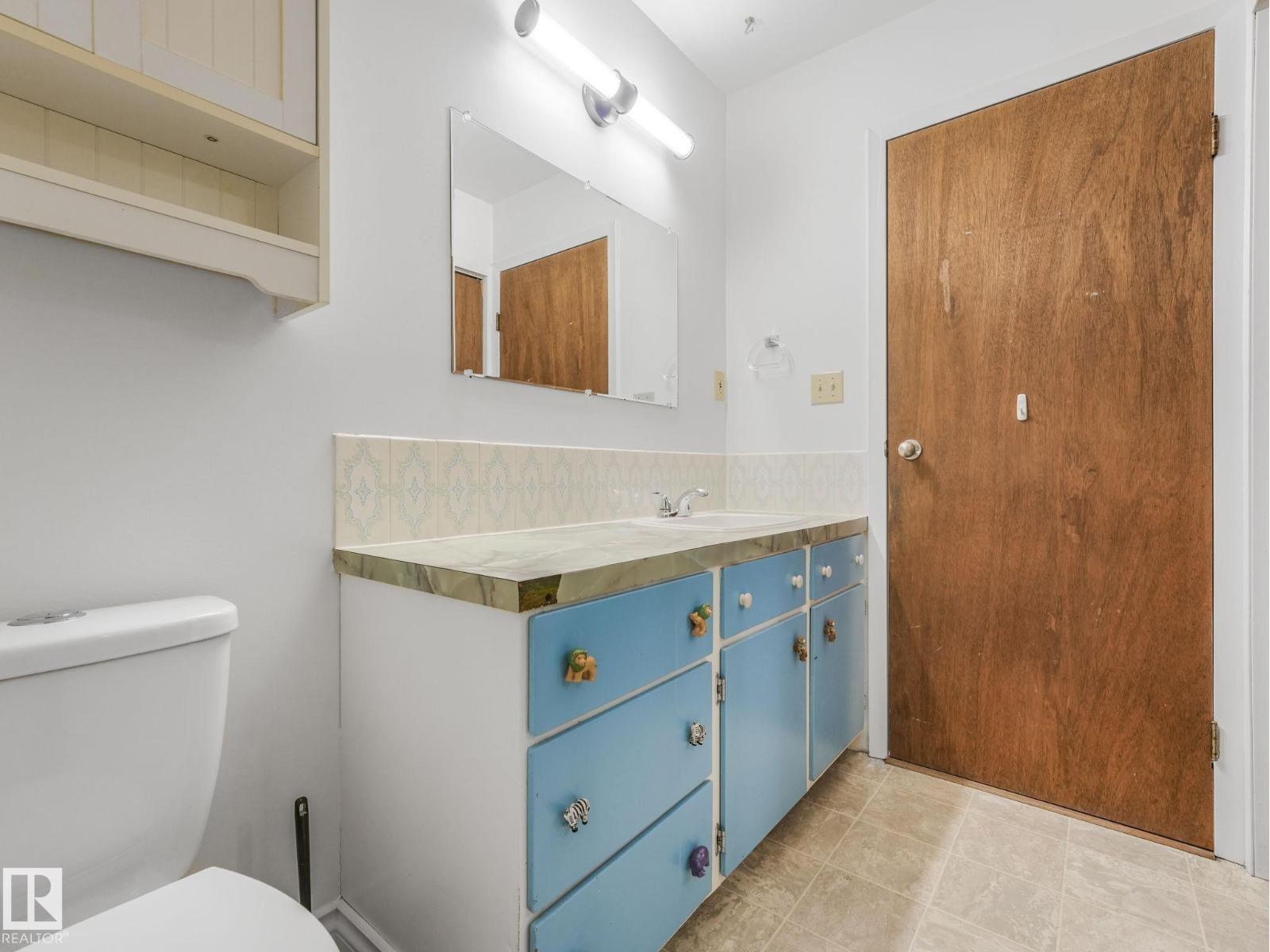 4512 20A AV NW - 25