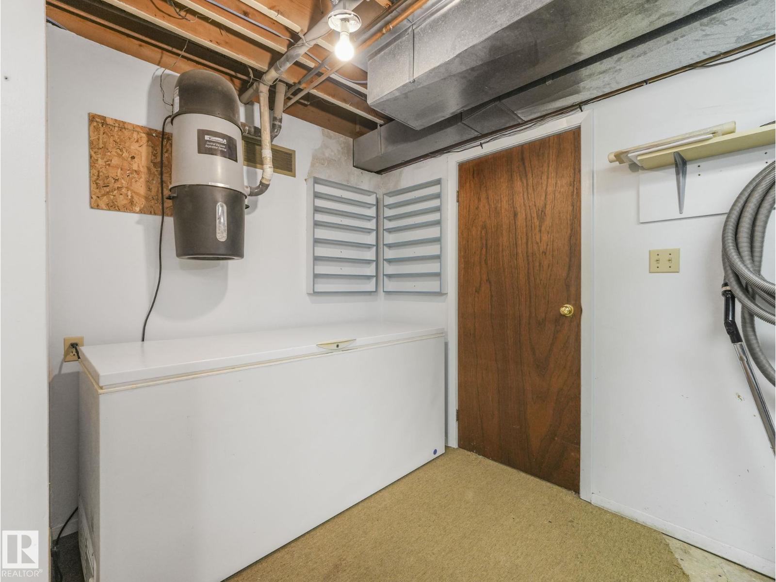 4512 20A AV NW - 41