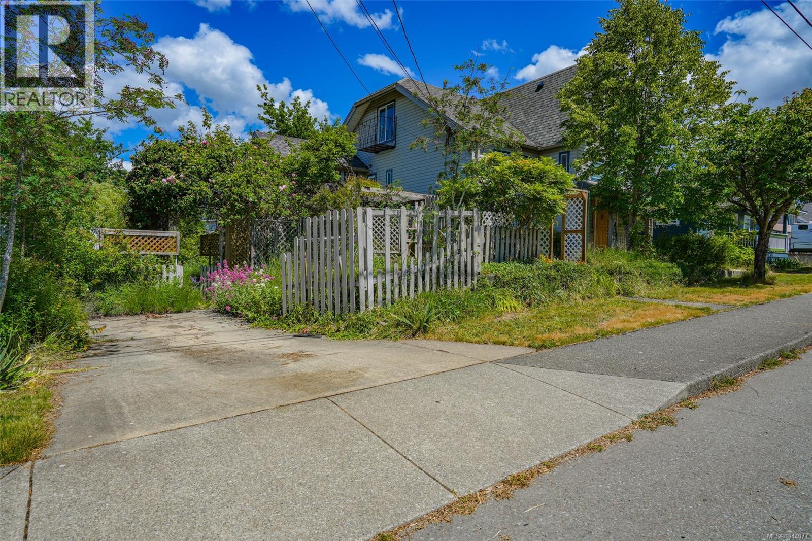 4351 Lathom Rd - 6