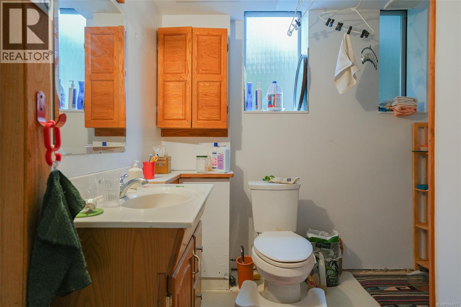 4351 Lathom Rd - 33
