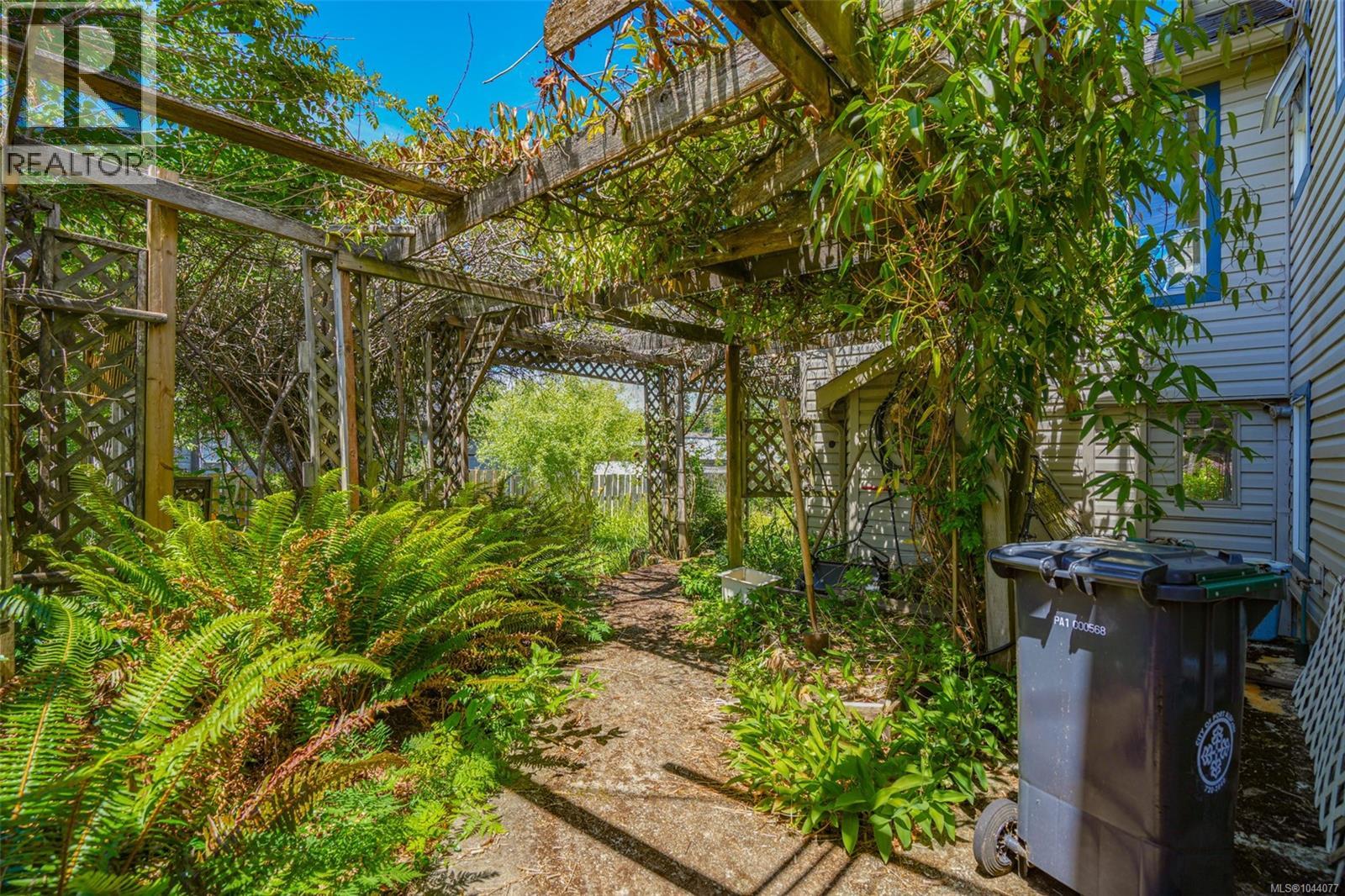 4351 Lathom Rd - 5