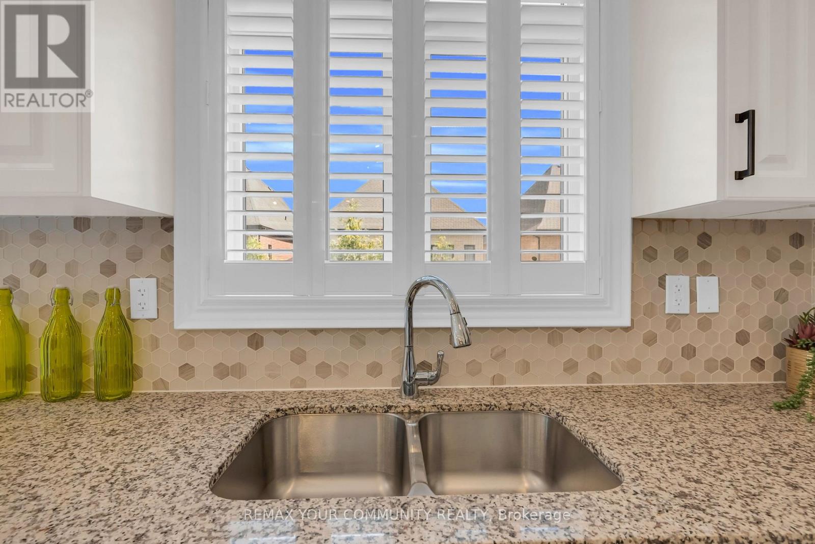 49 ZENITH AVENUE - 23