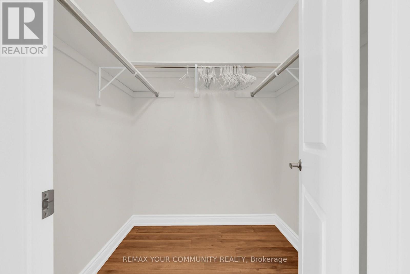 49 ZENITH AVENUE - 36