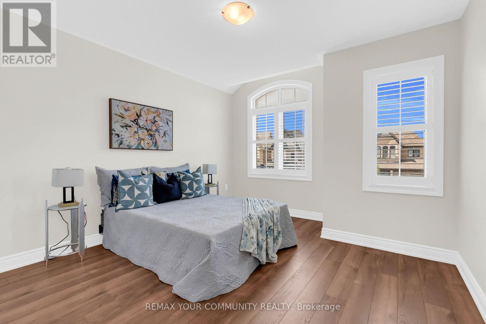 49 ZENITH AVENUE - 37