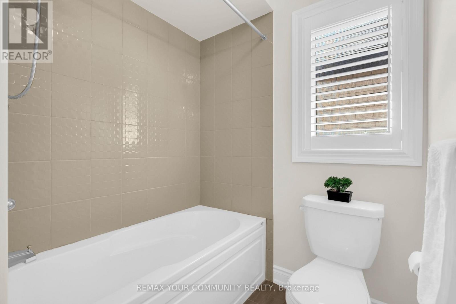 49 ZENITH AVENUE - 40
