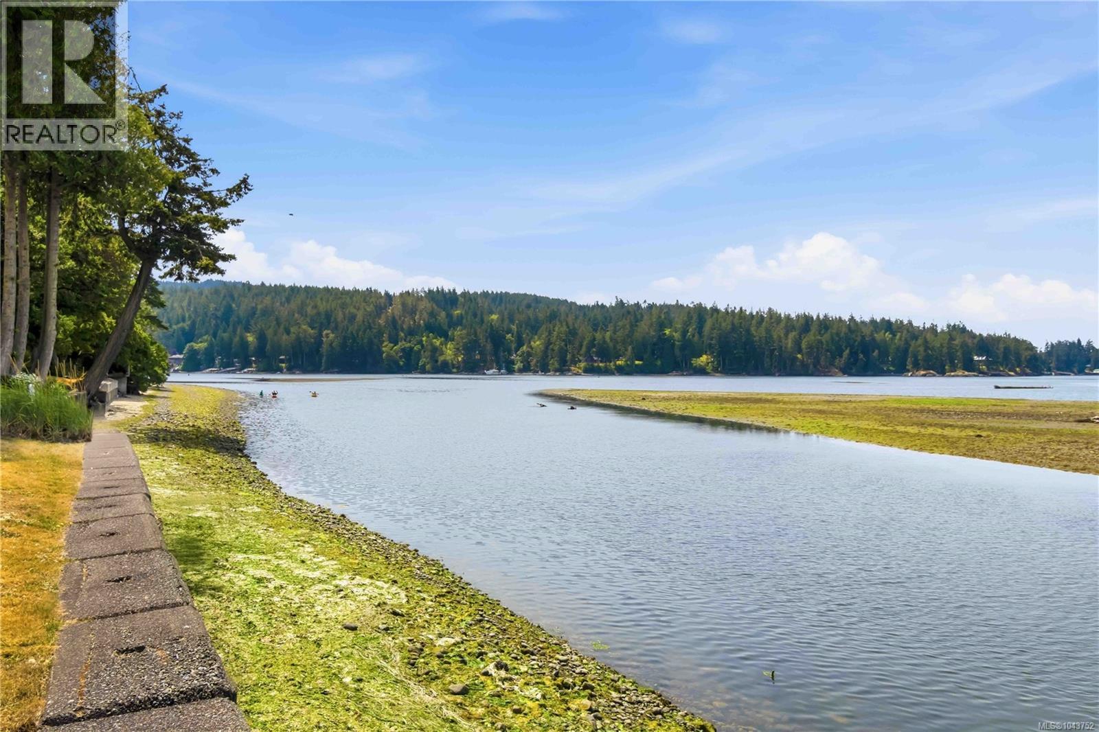 4 1986 Glenidle Road, Sooke