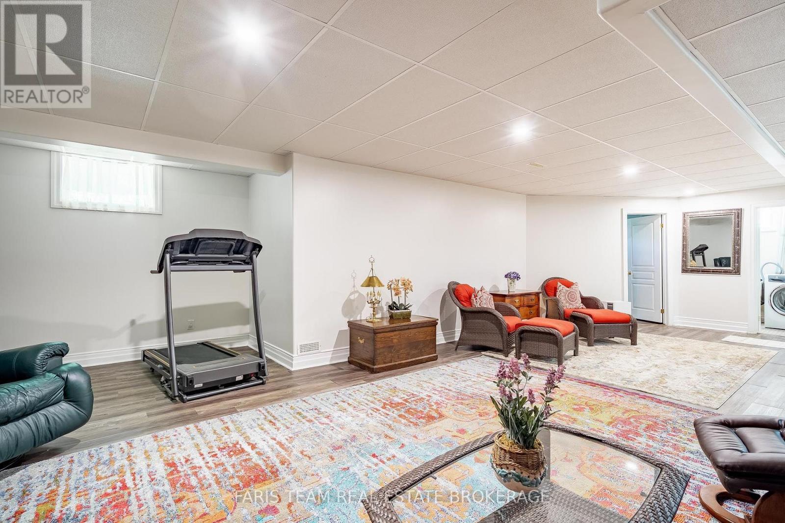 123 WAWINET STREET - 22