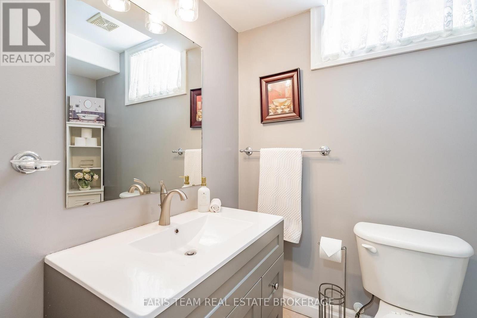 123 WAWINET STREET - 26