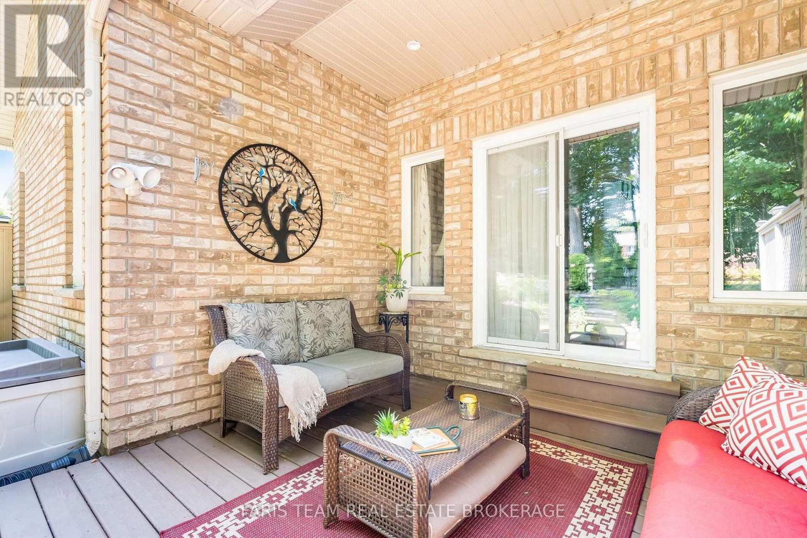 123 WAWINET STREET - 28