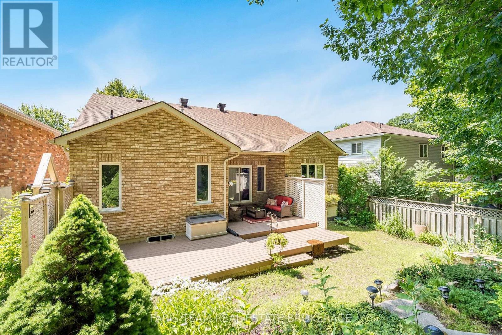 123 WAWINET STREET - 31