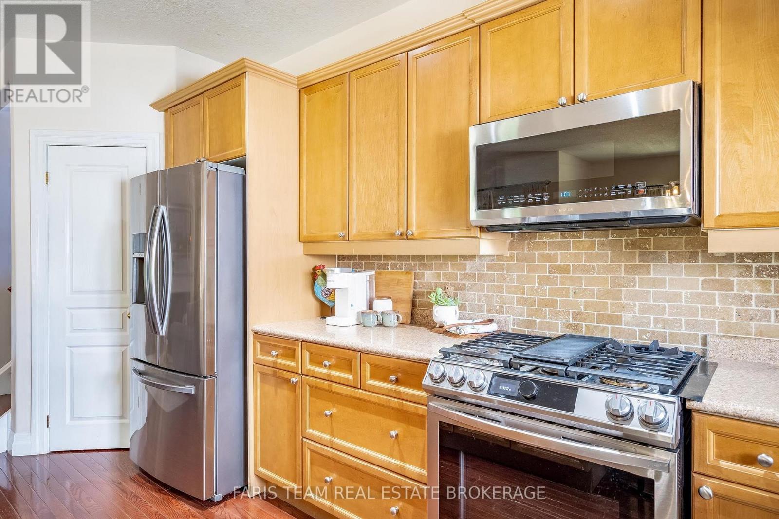 123 WAWINET STREET - Image 6