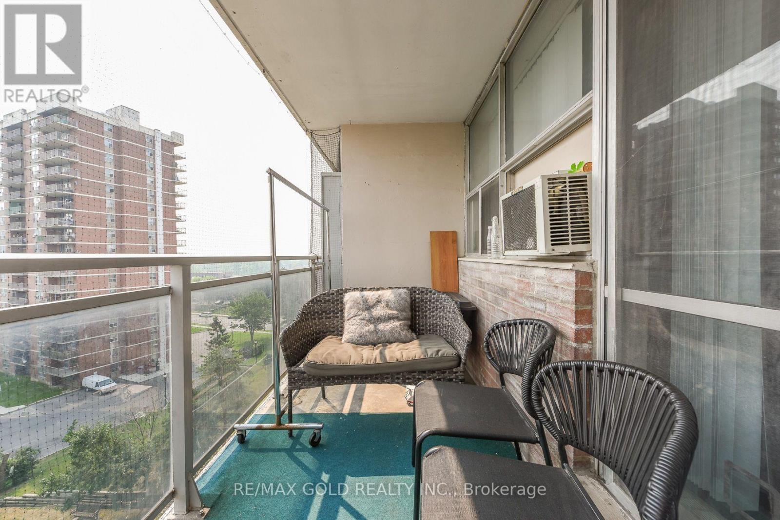 #812 2645 KIPLING AVENUE - 28