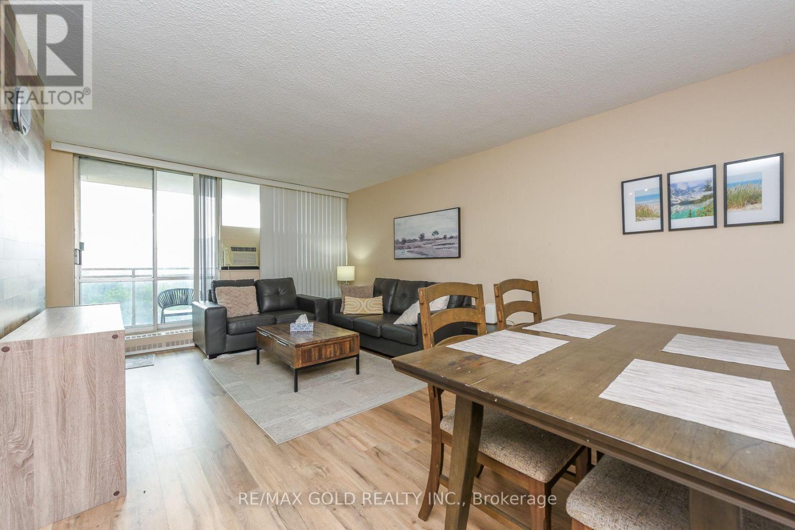 #812 2645 KIPLING AVENUE - 18