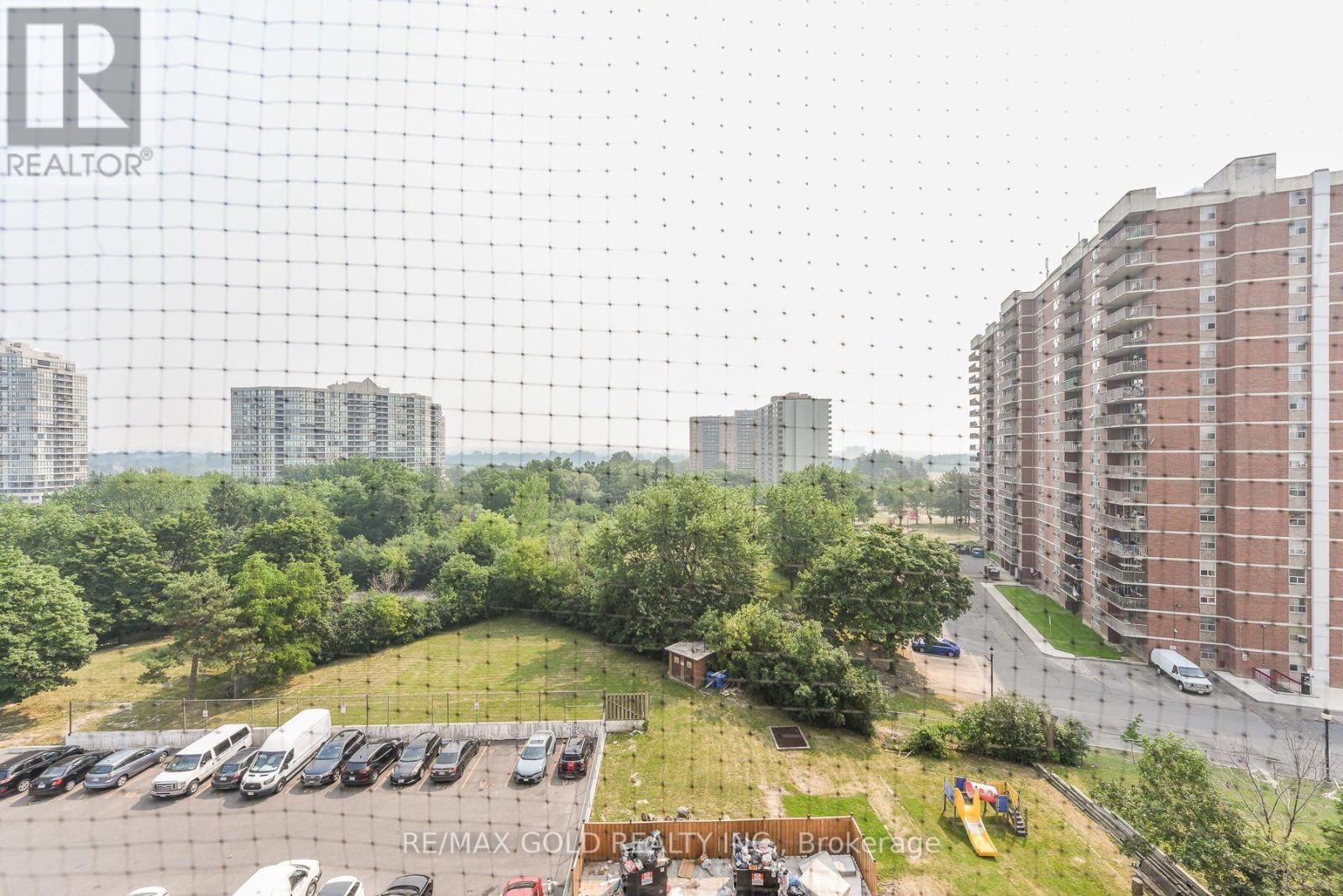 #812 2645 KIPLING AVENUE - 29