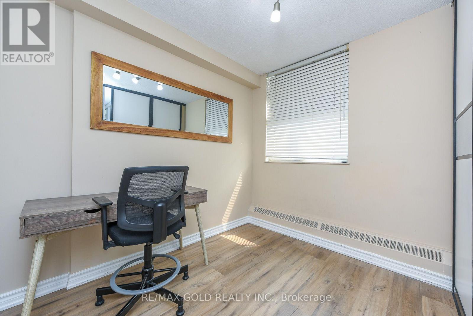 #812 2645 KIPLING AVENUE - 23