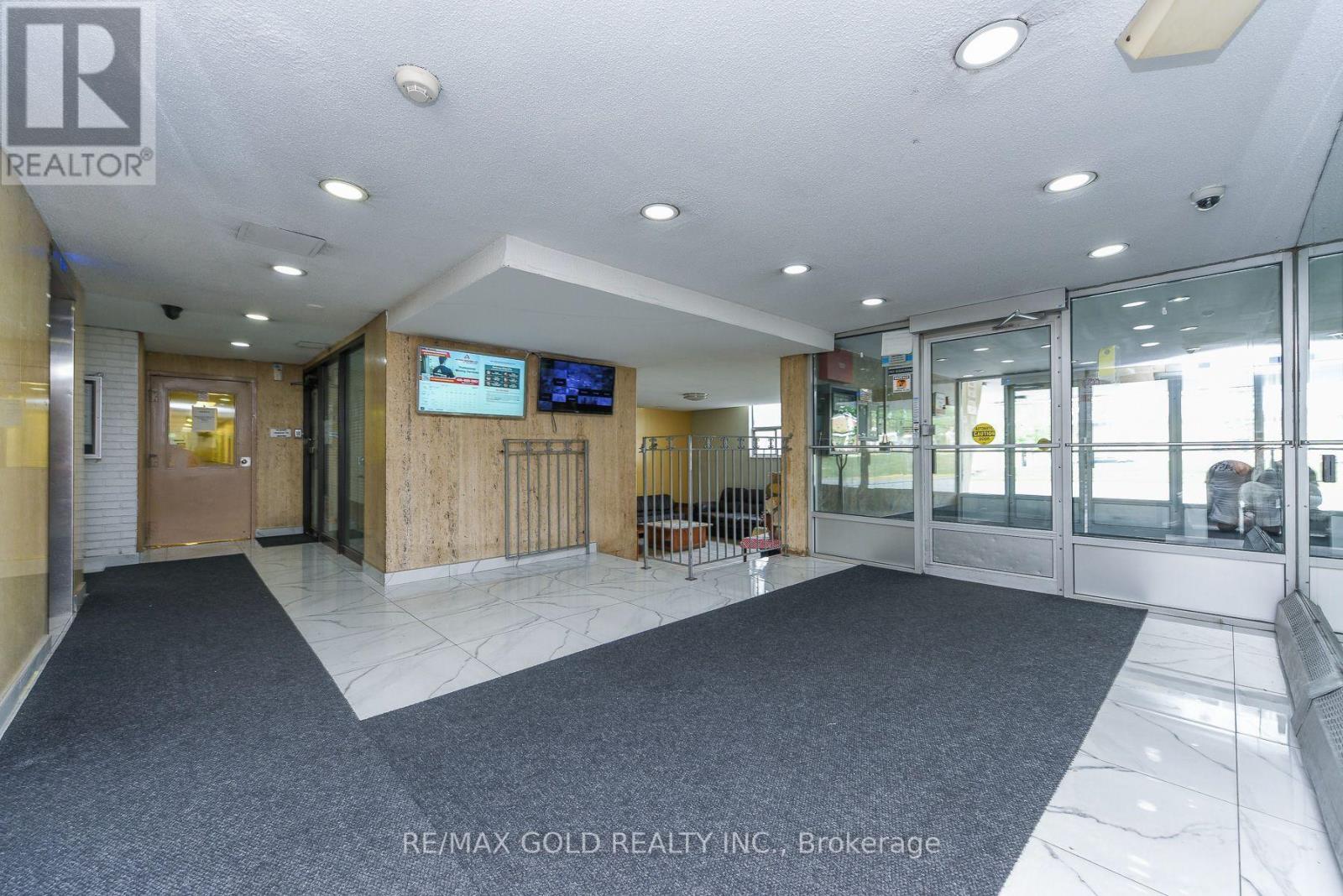 #812 2645 KIPLING AVENUE - 3