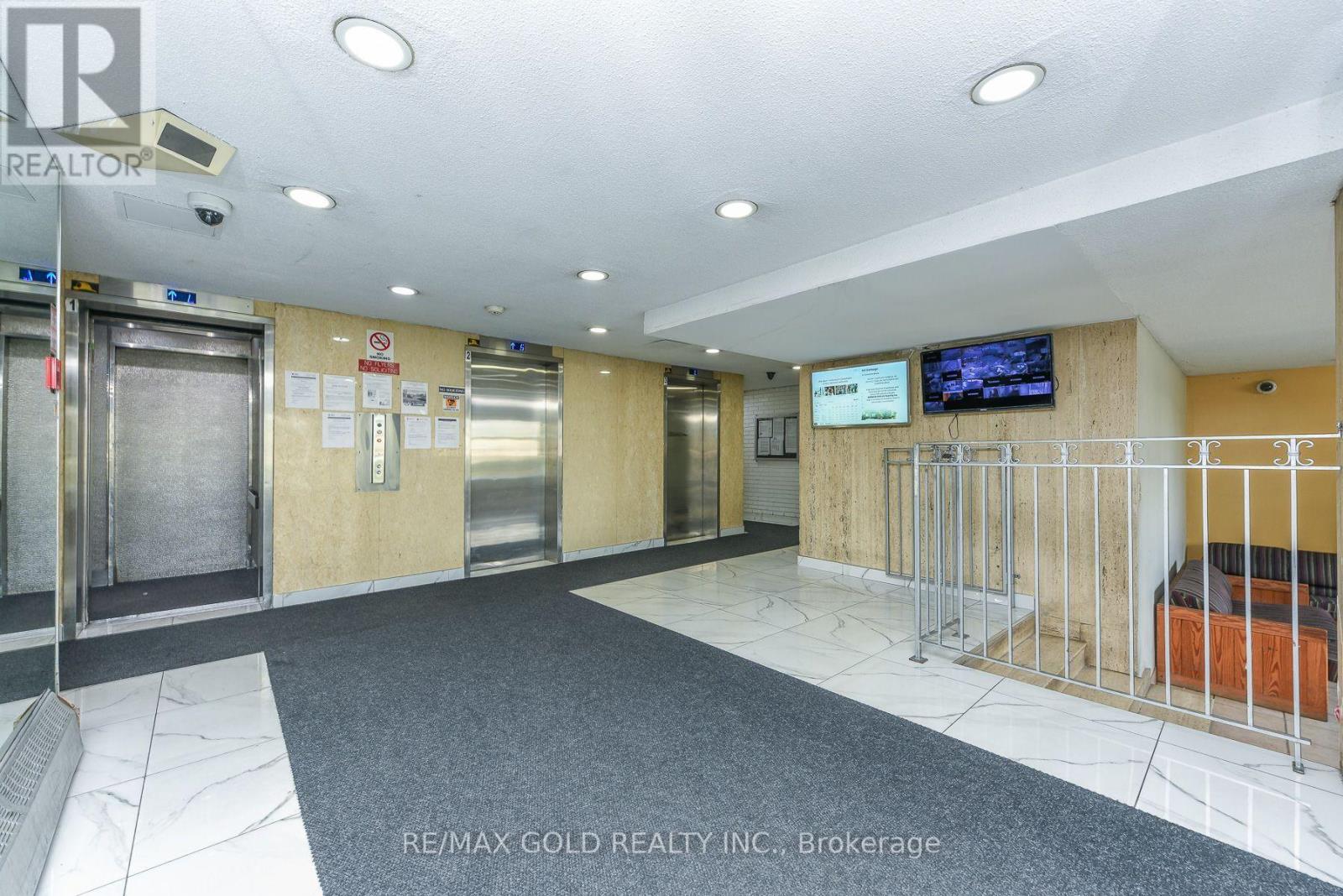 #812 2645 KIPLING AVENUE - 4